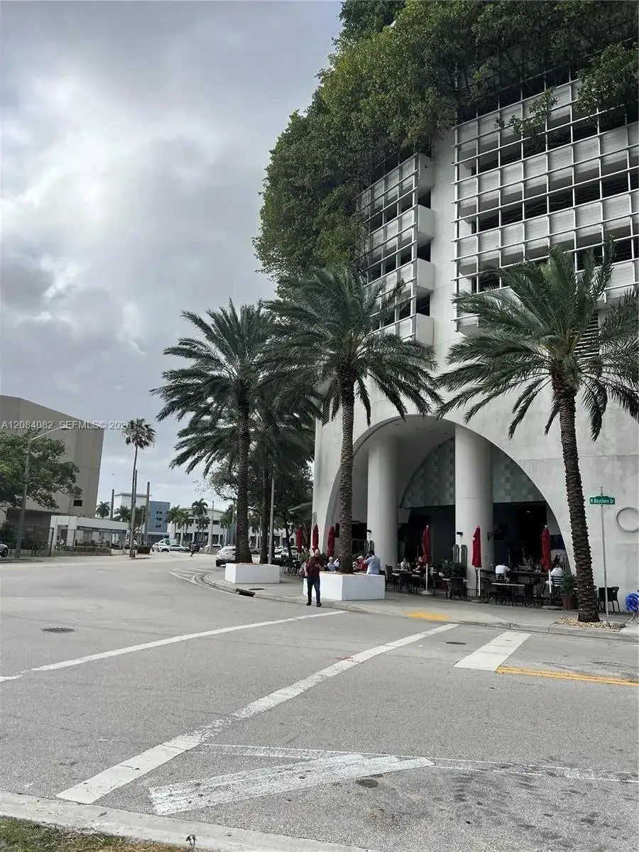 1750 N Bayshore Dr # 3402, Miami FL 33132 photo 3