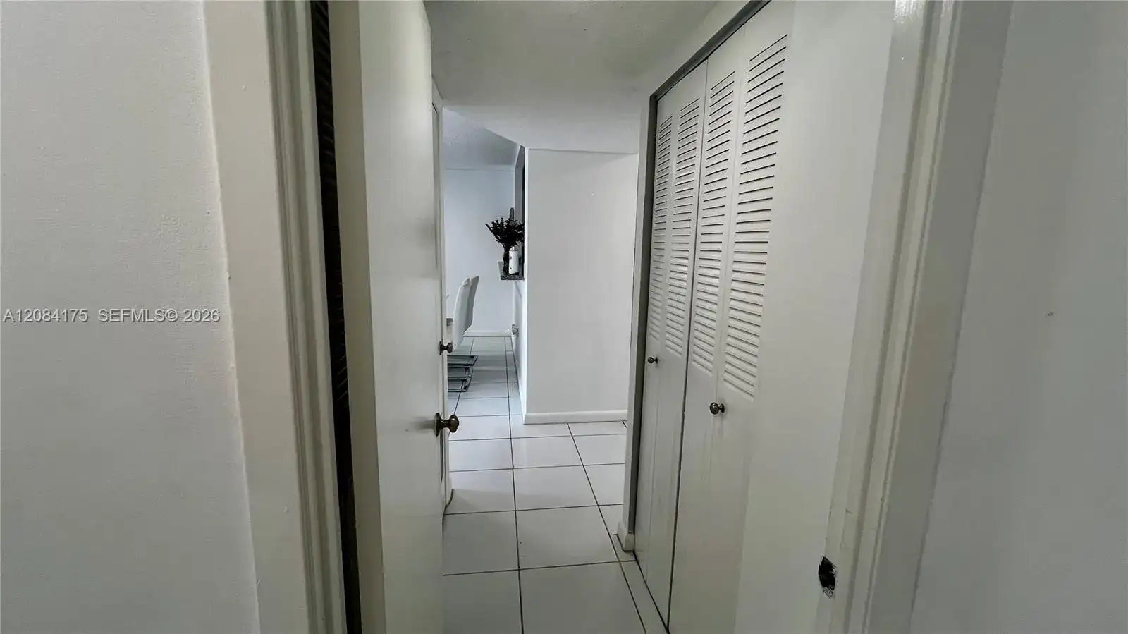 2780 NE 183rd St # 303, Aventura FL 33160 photo 3