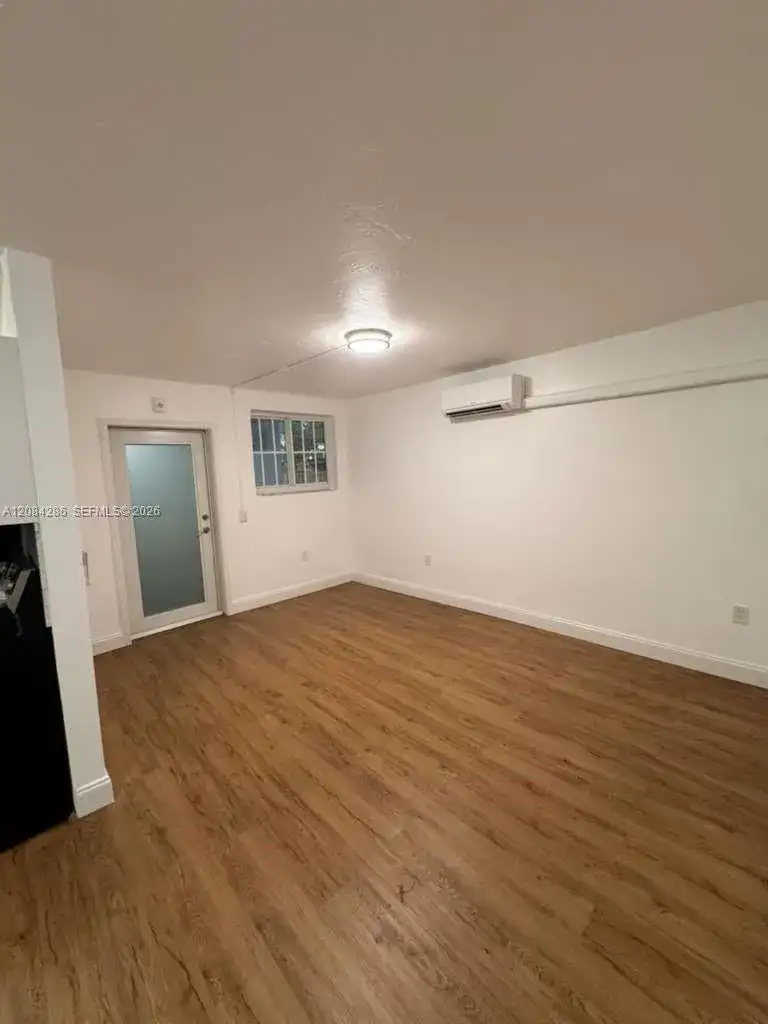 160 NE 55th St # 3, Miami FL 33137 photo 3