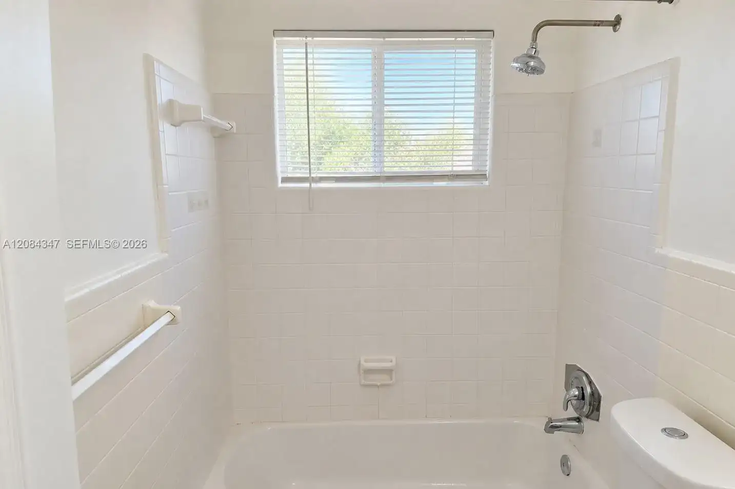 300 SE 9th Ct # 4, Hallandale Beach FL 33009 photo 4