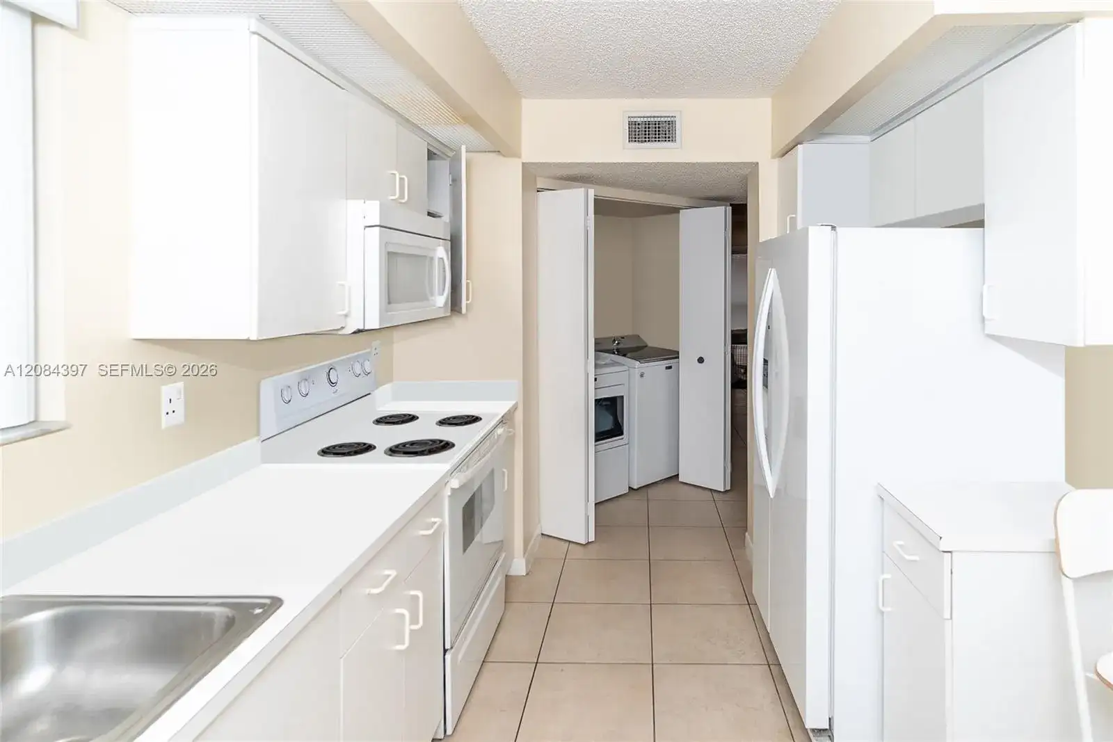 2220 SE 27th Dr # B, Homestead FL 33035 photo 3