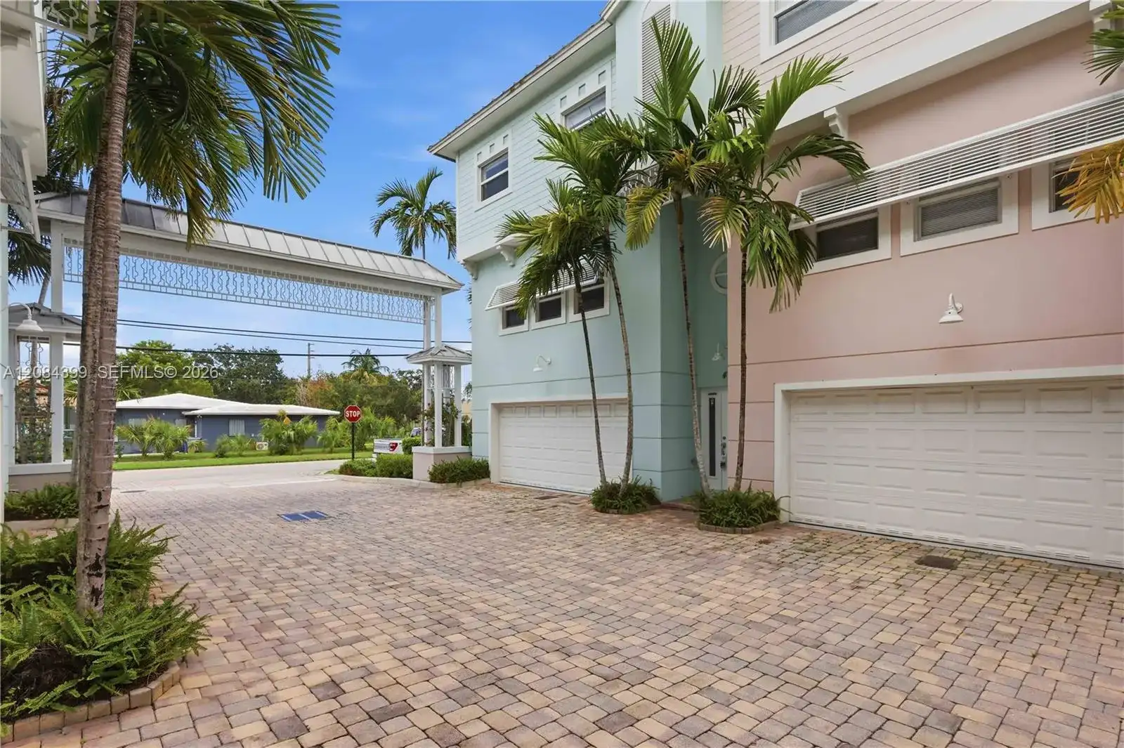 479 NE 1st St, Pompano Beach FL 33060 photo 2
