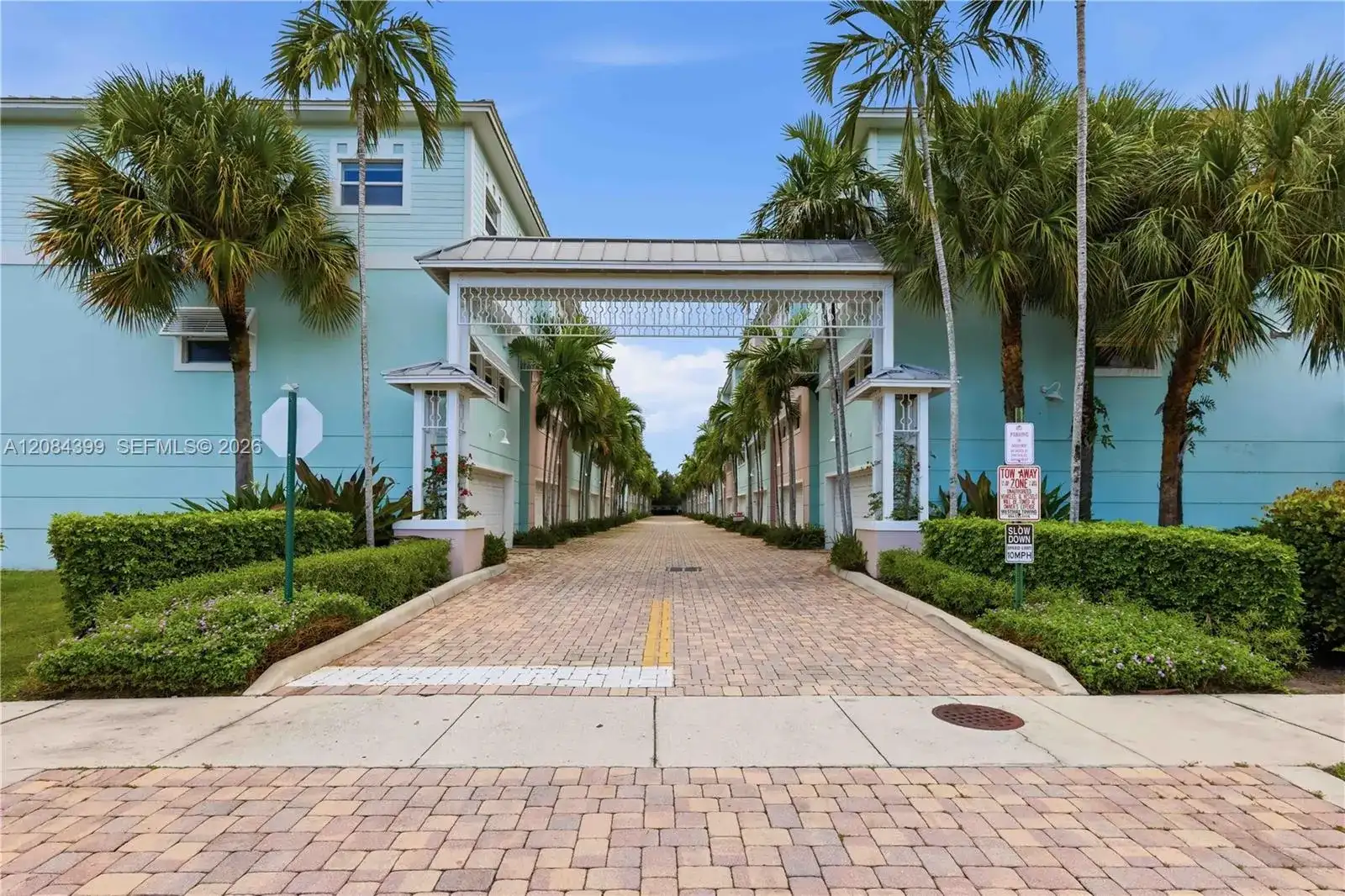 479 NE 1st St, Pompano Beach FL 33060 photo 3