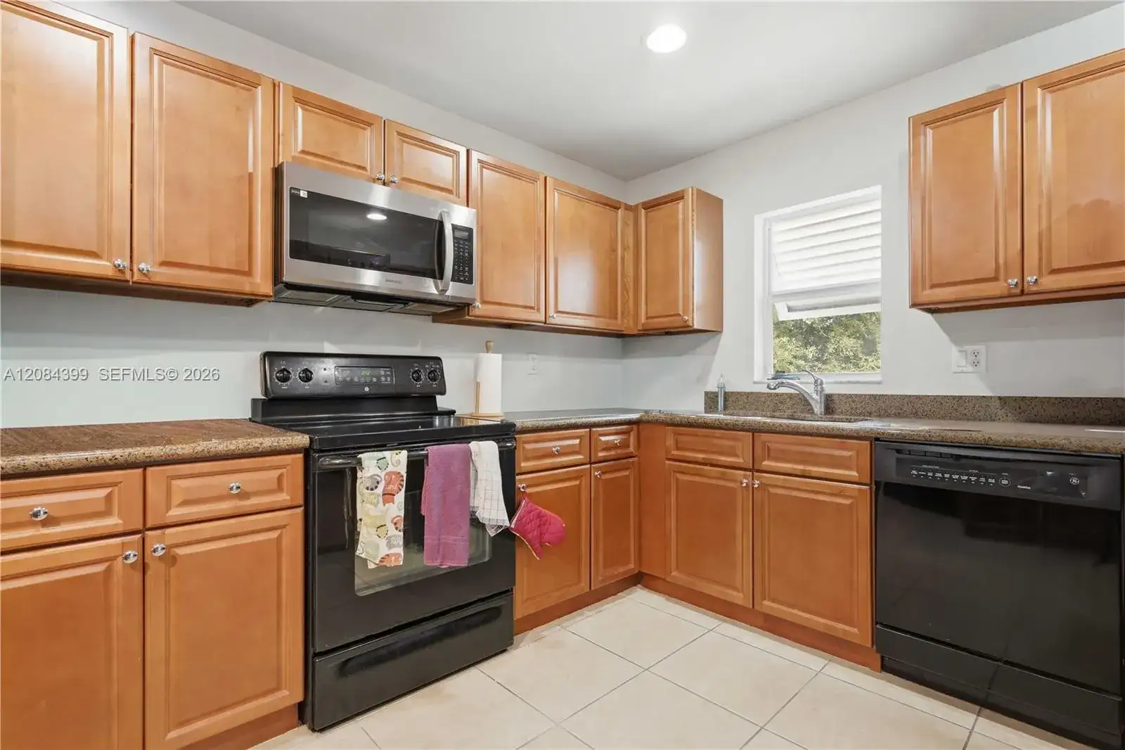 479 NE 1st St, Pompano Beach FL 33060 photo 4