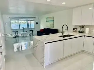 18901 NE 14th Ave # 104, Miami FL 33179 photo 4