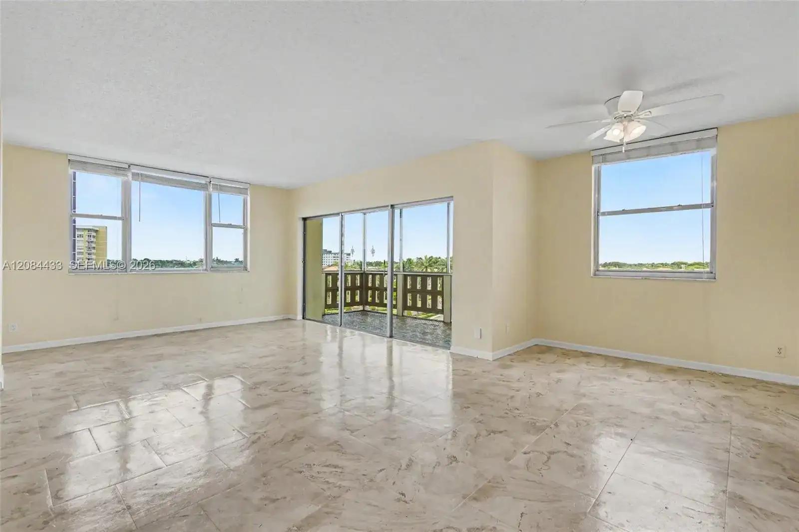 4330 Hillcrest Dr # 520, Hollywood FL 33021 photo 2