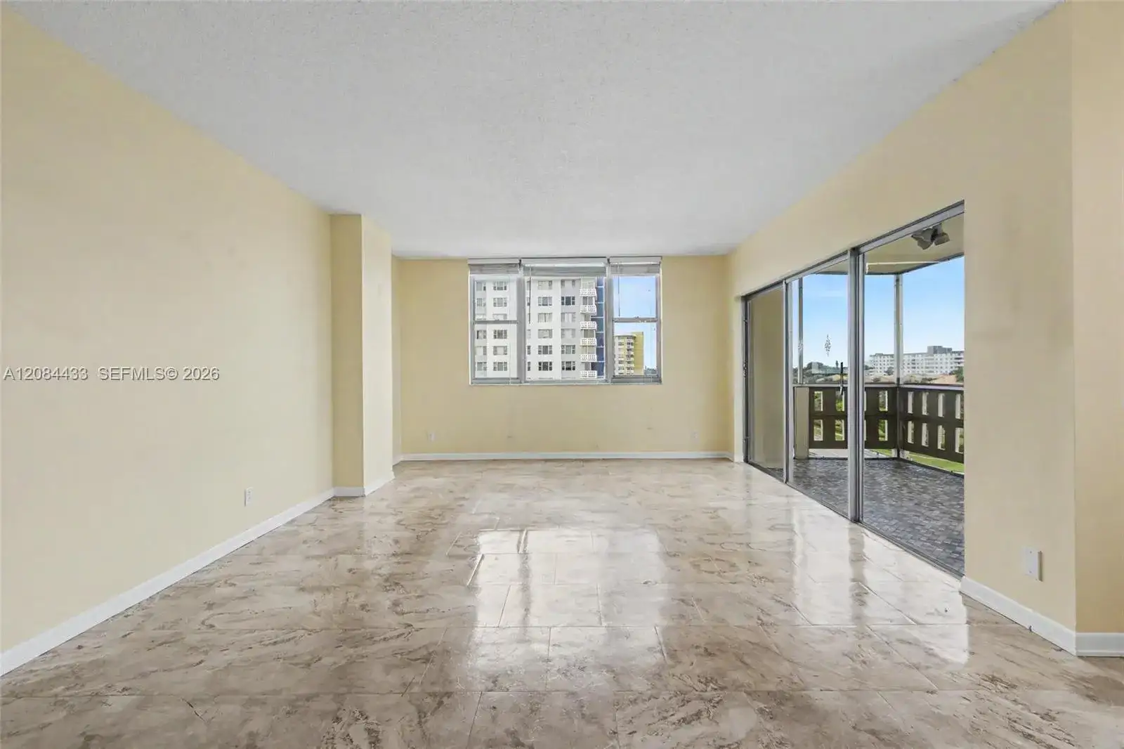 4330 Hillcrest Dr # 520, Hollywood FL 33021 photo 3