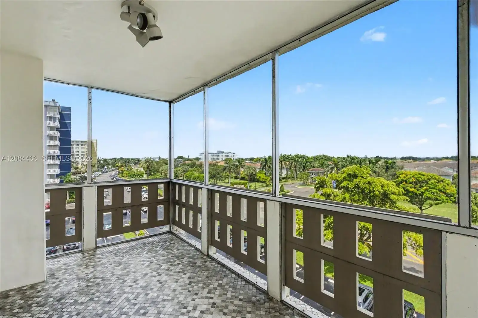 4330 Hillcrest Dr # 520, Hollywood FL 33021 photo 4