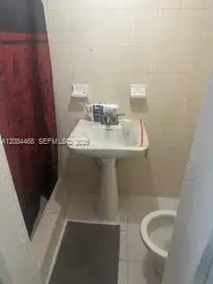 1660 NW 19th Ter, Miami FL 33125 photo 5