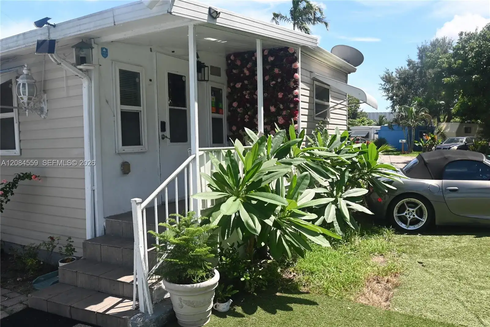 4832 SW 47 Ln, Davie FL 33314 photo 3