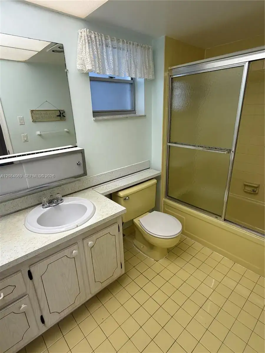 319 NE 14th Ave # 505, Hallandale Beach FL 33009 photo 4