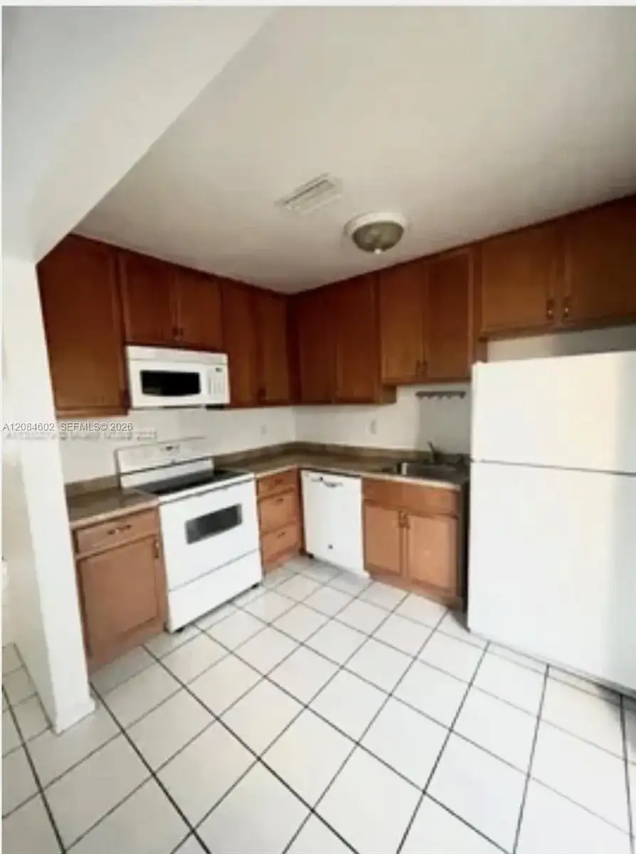 5219 SW 43rd Ter # 2, Dania Beach FL 33314 photo 2