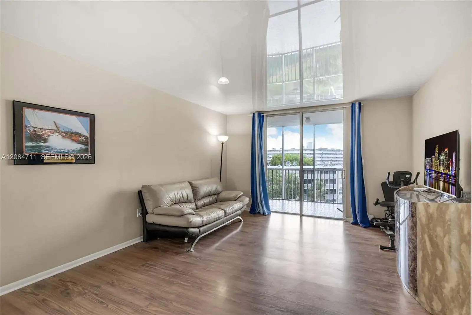 1700 NE 191st St # 508, Miami FL 33179 photo 4