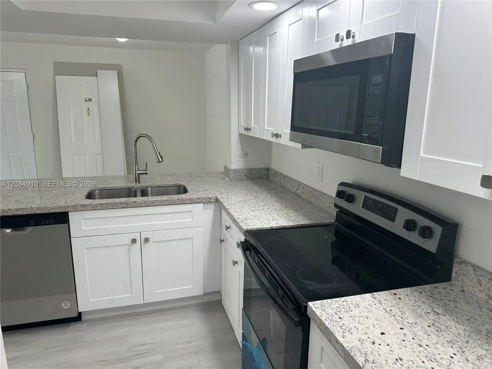 18840 NW 57th Ave # 207, Hialeah FL 33015 photo 3