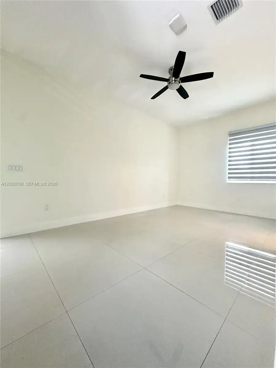 6681 NW 104 AVE, Doral FL 33178 photo 4