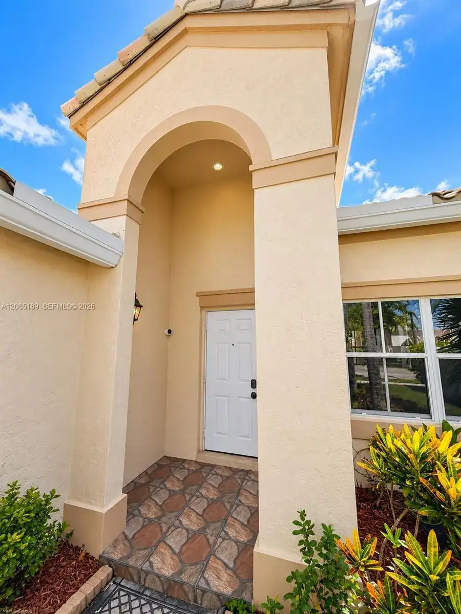 908 Tanglewood Cir # 908, Weston FL 33327 photo 5