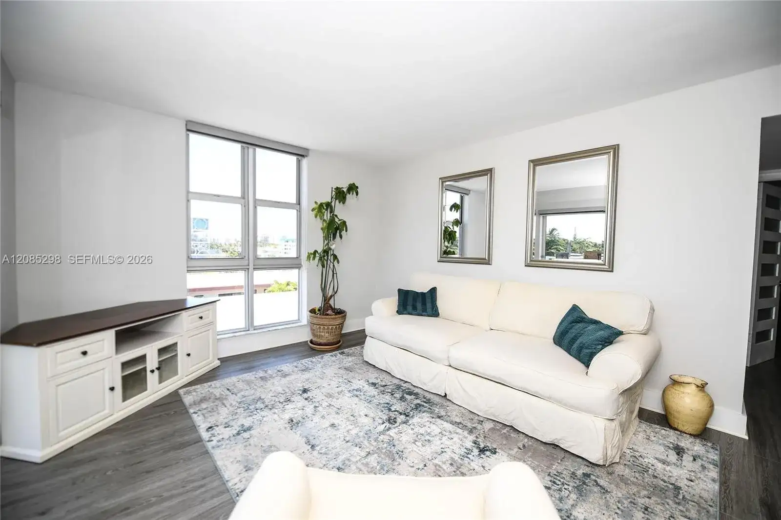 8305 Crespi Blvd # 4D, Miami Beach FL 33141 photo 3