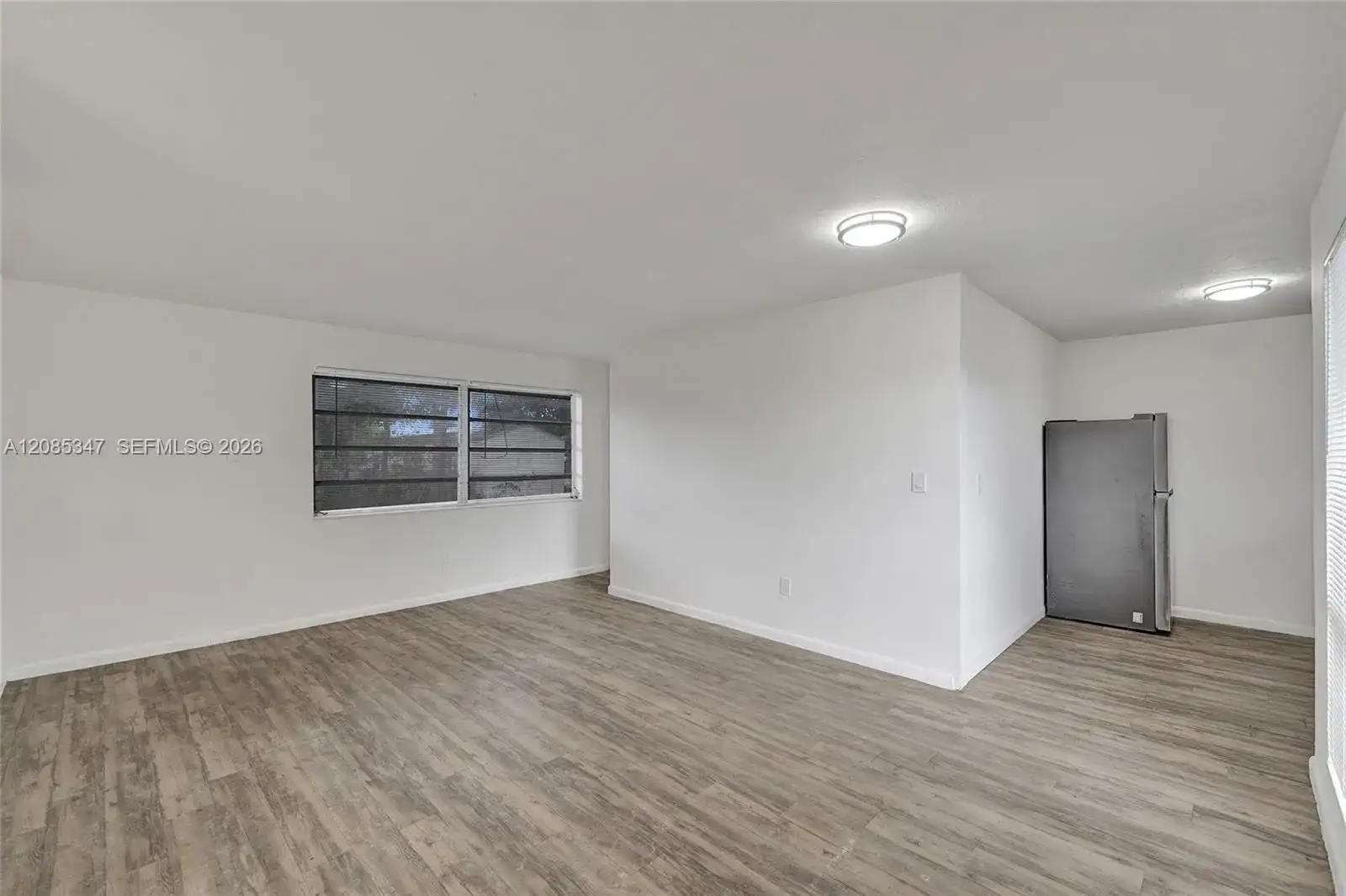 3751 NW 25th St, Lauderdale Lakes FL 33311 photo 2