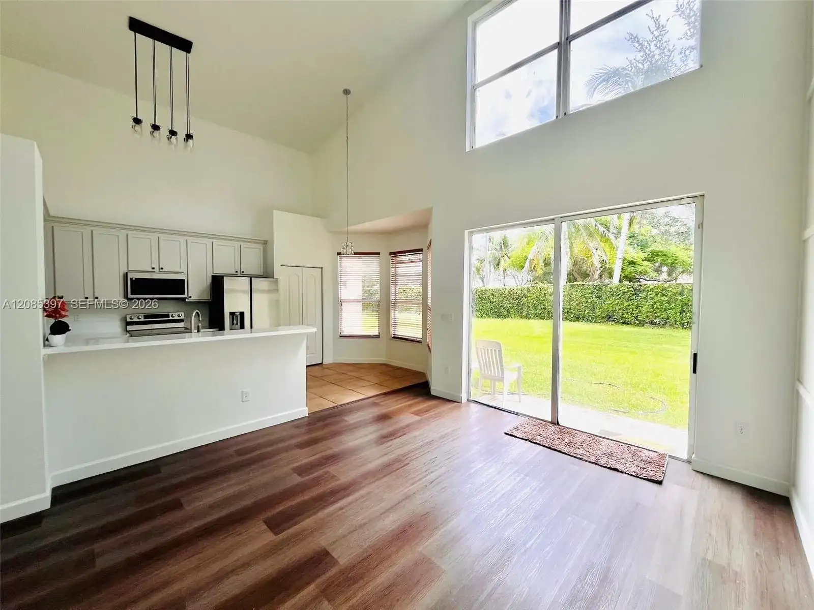 1261 NE 37th Pl, Homestead FL 33033 photo 4