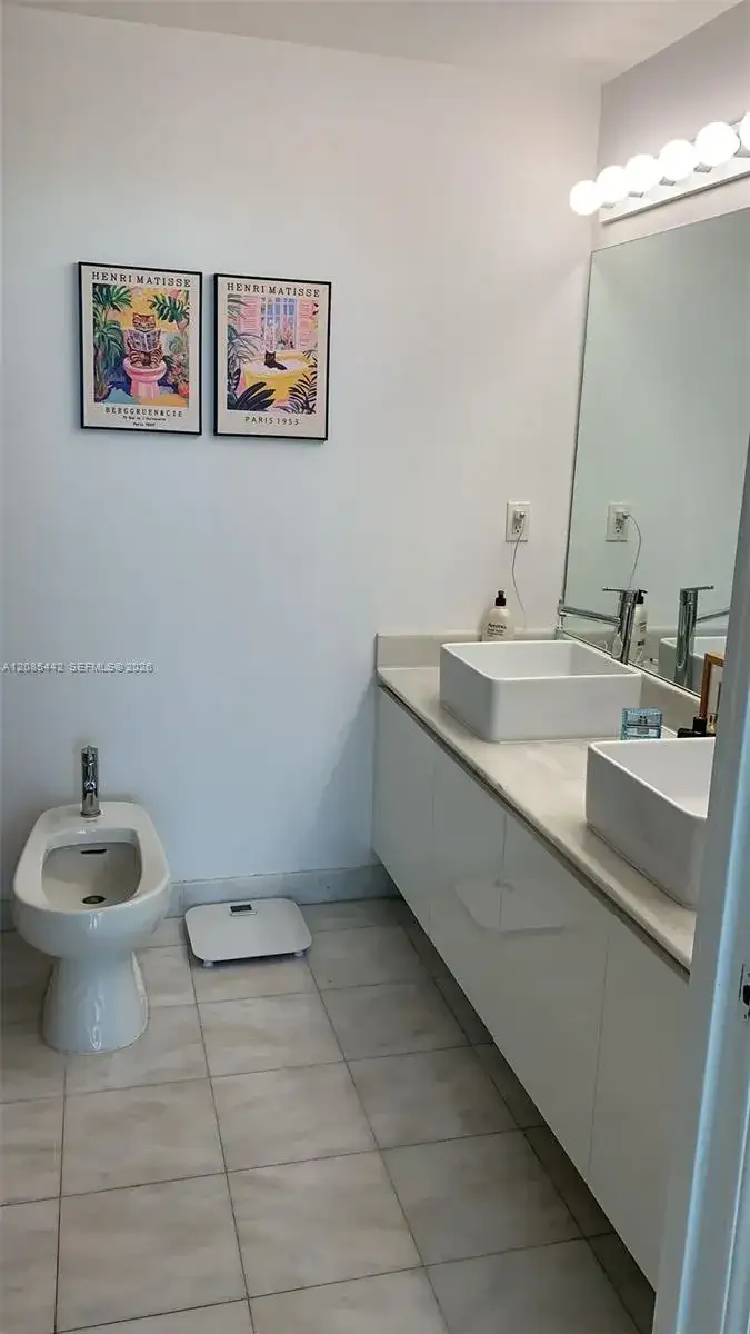 601 NE 36th St # 806, Miami FL 33137 photo 5
