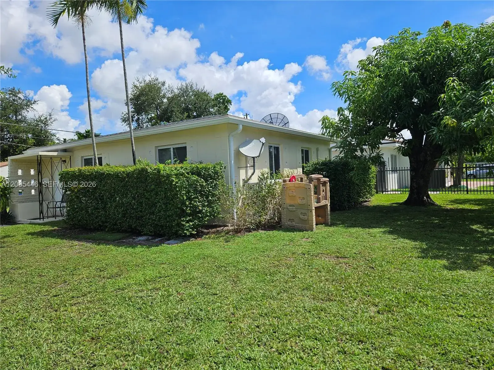 145 SW 60th Ct, Miami FL 33144 photo 3
