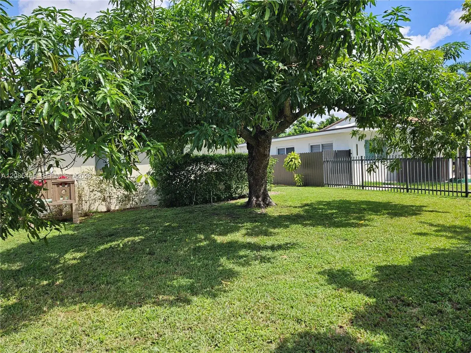 145 SW 60th Ct, Miami FL 33144 photo 4
