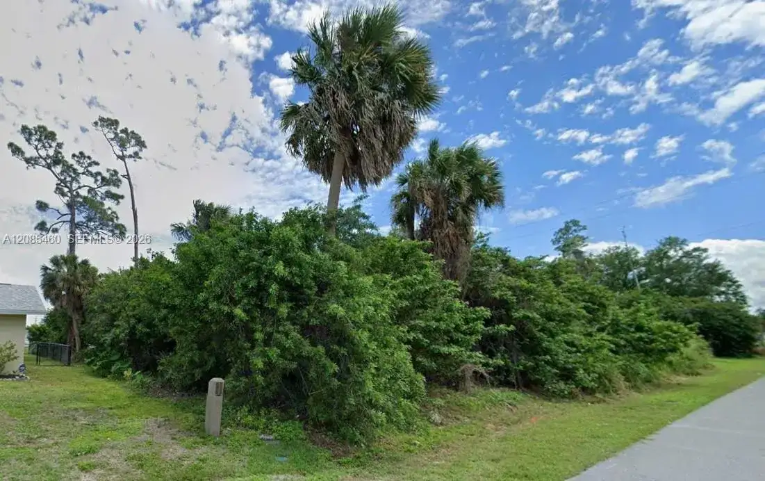 549 Ridgewood Street, Port Charlotte FL 33952 photo 2