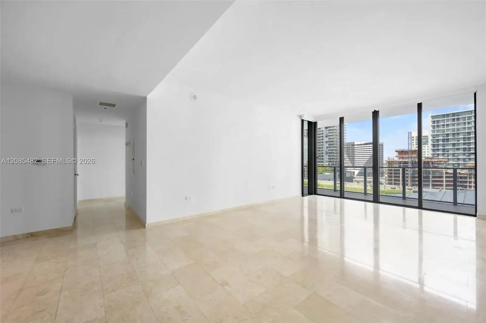 68 SE 6th St # 910, Miami FL 33131 photo 3