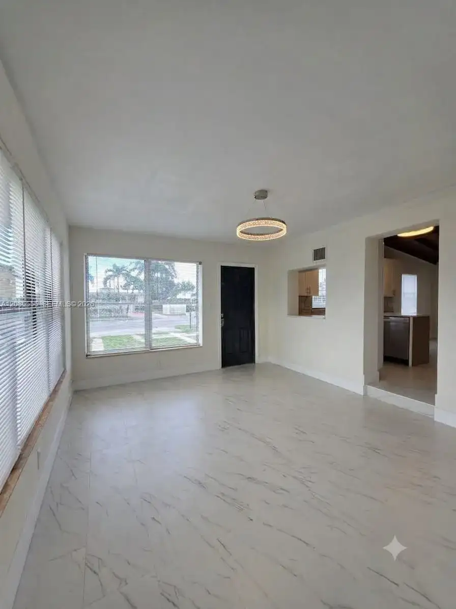 1589 NW 4th Ave, Pompano Beach FL 33060 photo 2