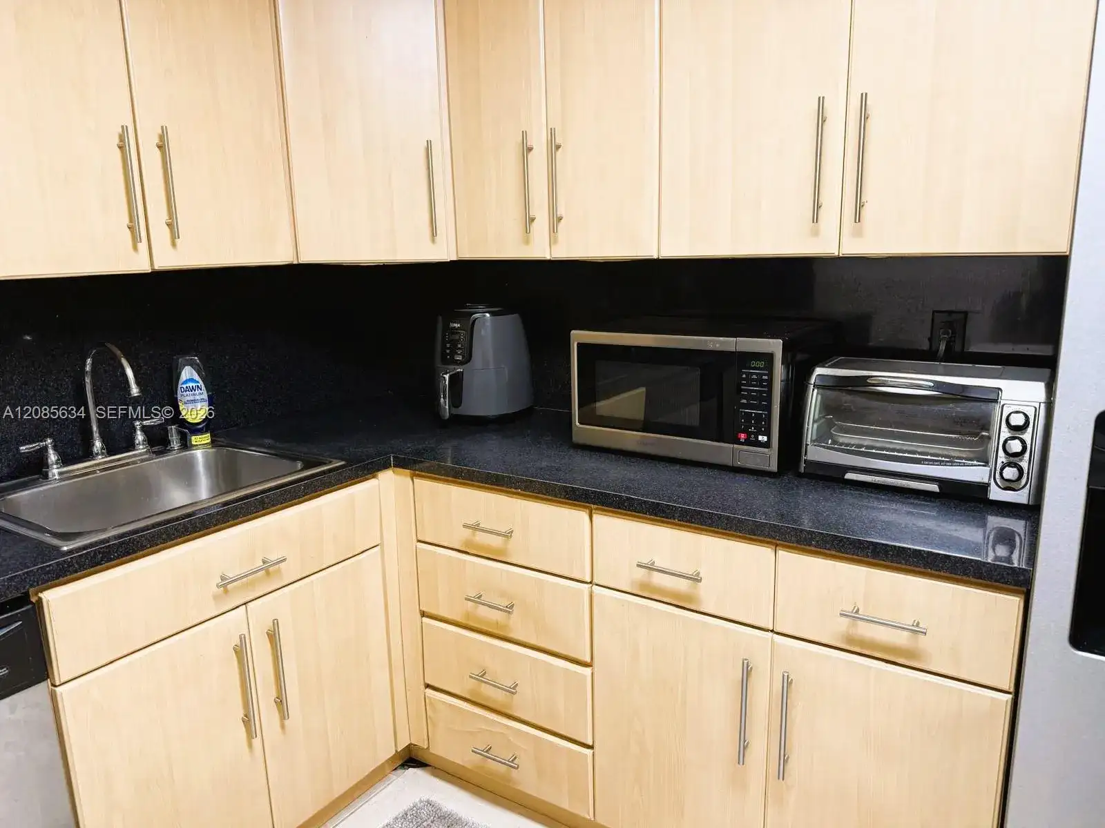 2450 NE 135th St # 502, North Miami FL 33181 photo 3