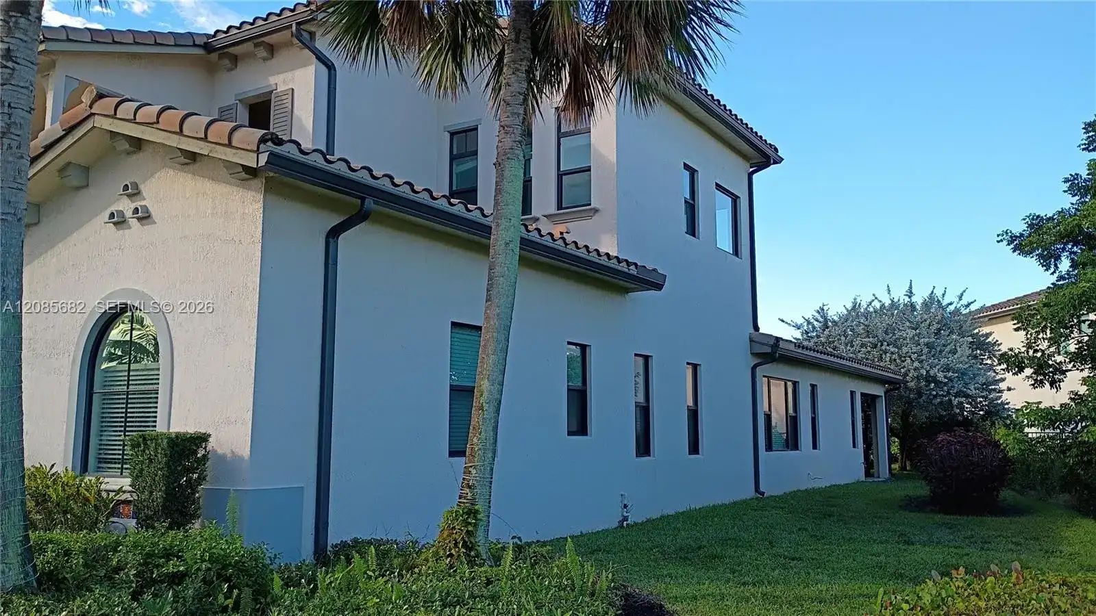 1280 SW 113th Way, Pembroke Pines FL 33025 photo 4