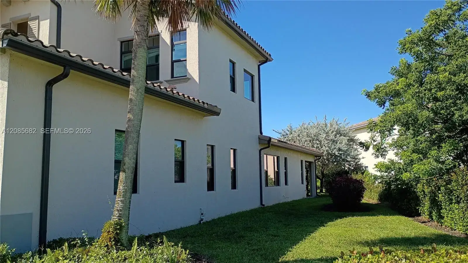 1280 SW 113th Way, Pembroke Pines FL 33025 photo 5