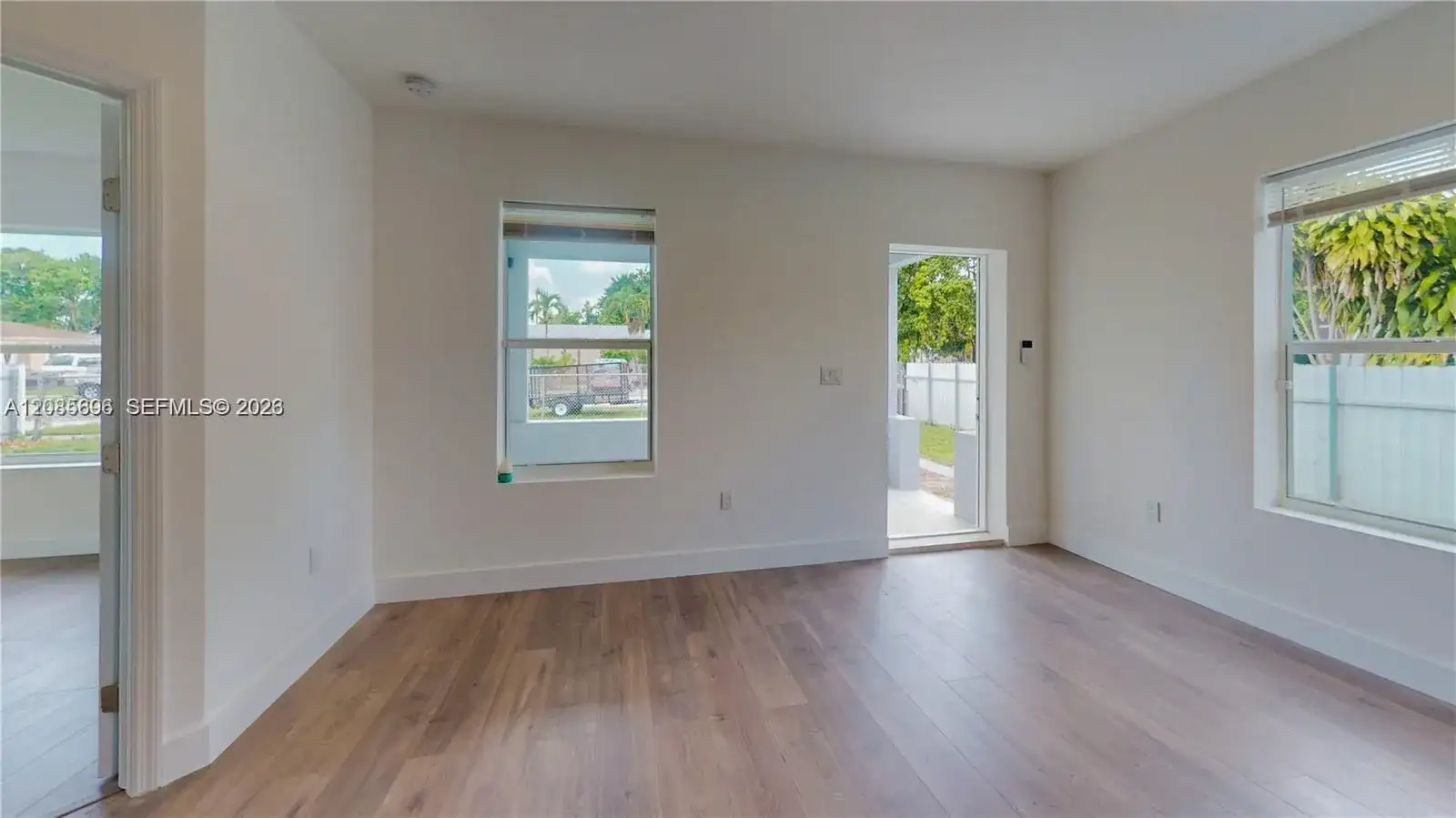 511 SE 2nd Street, Hialeah FL 33010 photo 2