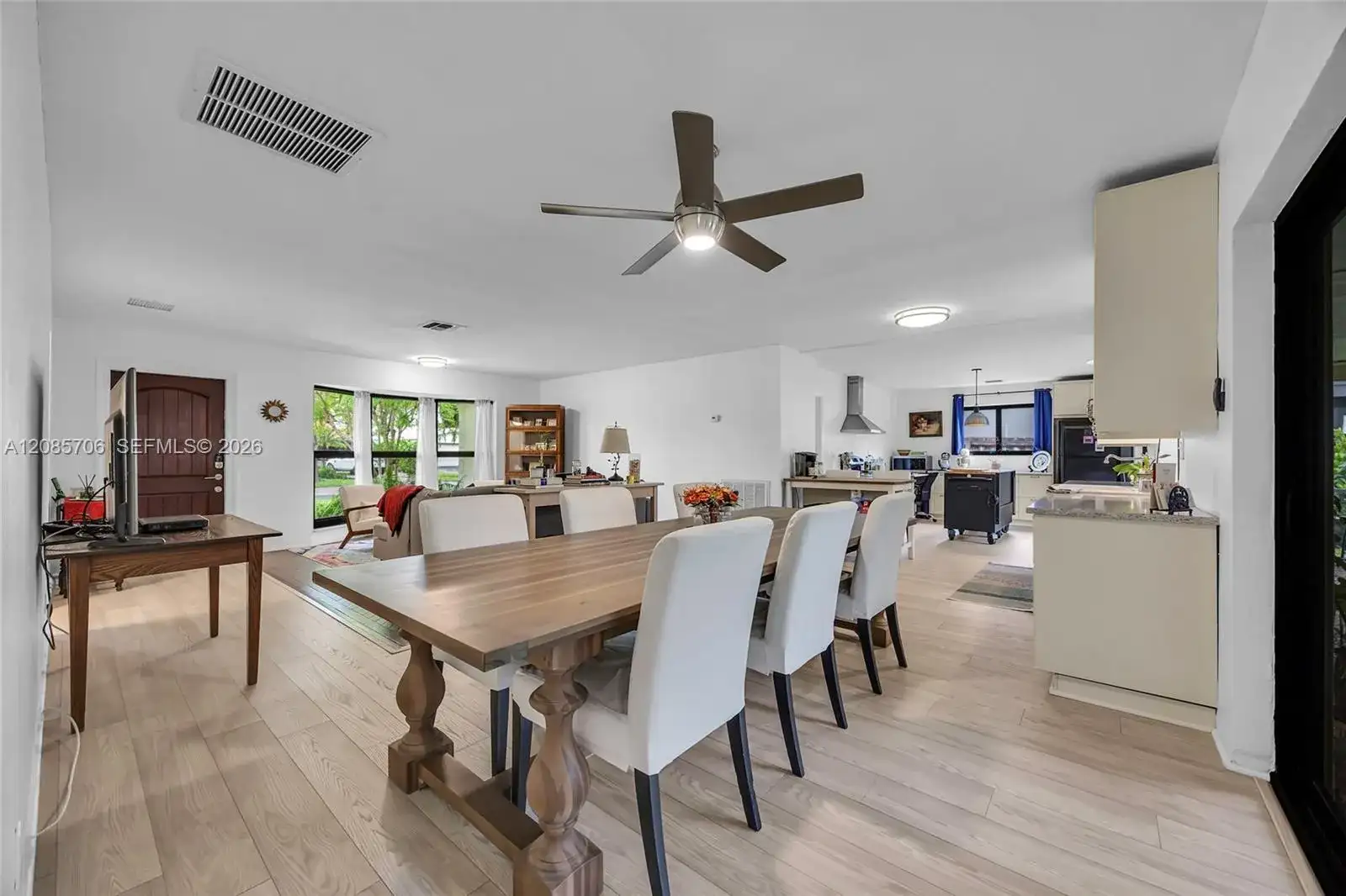 1317 Funston St, Hollywood FL 33019 photo 2