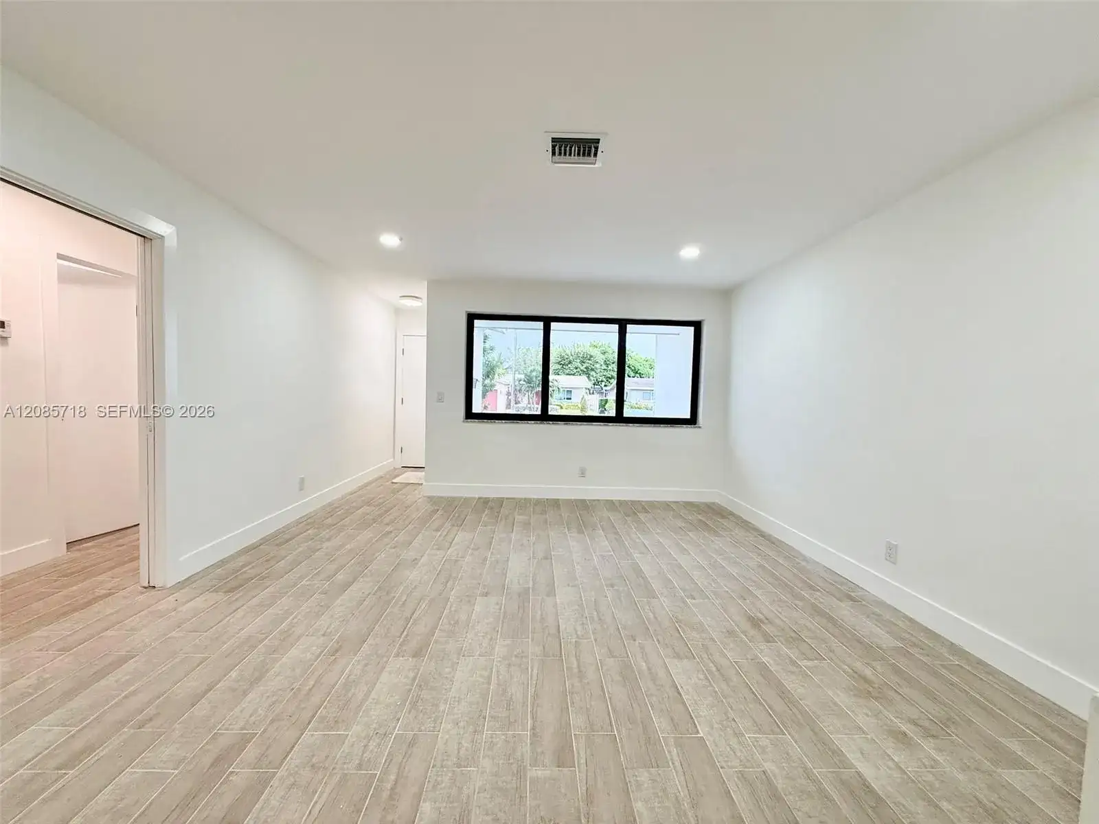 2201 N 54th Ave, Hollywood FL 33021 photo 3
