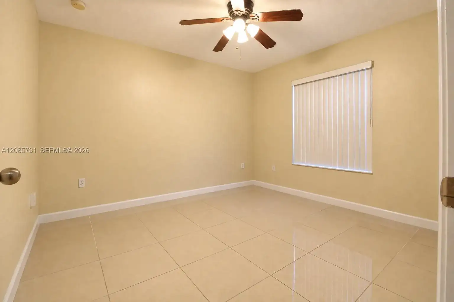 22023 SW 95th Pl, Cutler Bay FL 33190 photo 5