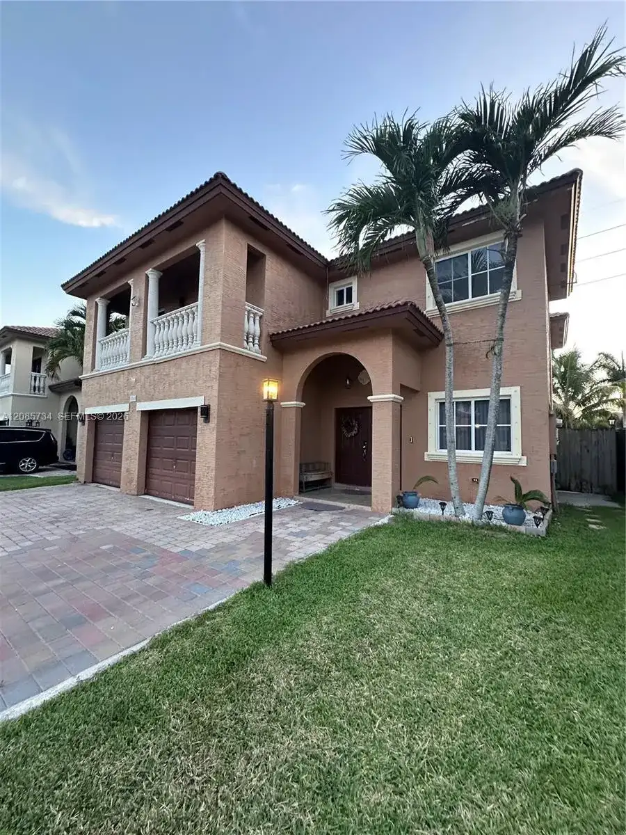 1240 NE 41st Pl, Homestead FL 33033 photo 2