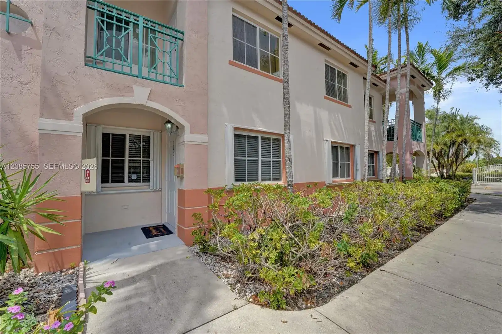 2298 NW 78th Ave # 102, Pembroke Pines FL 33024 photo 2