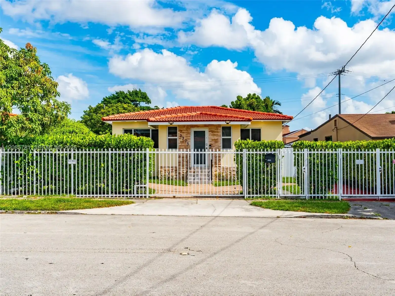 3375 SW 1st St, Miami FL 33135 photo 2