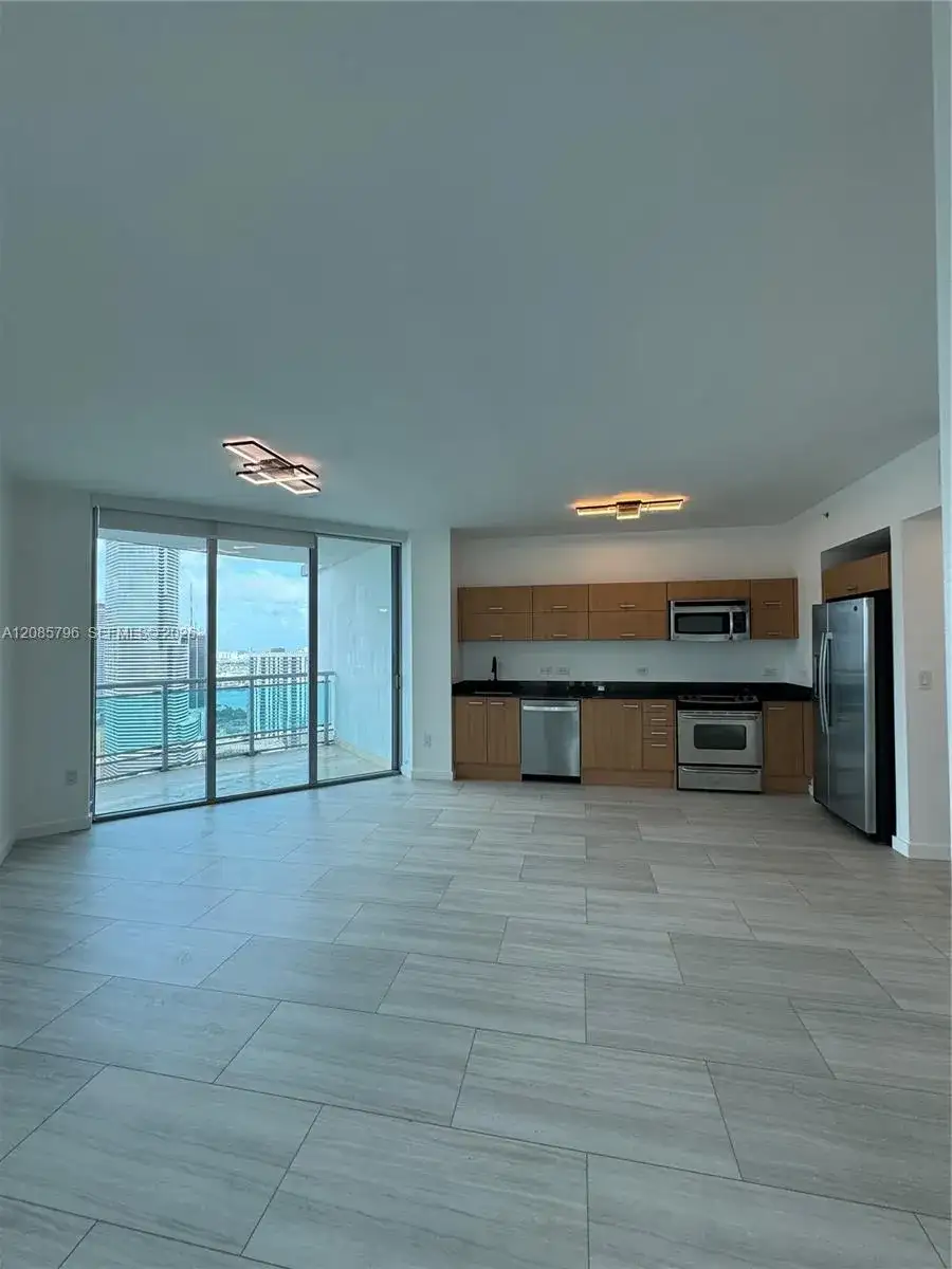 350 S Miami Ave # 3913, Miami FL 33130 photo 2