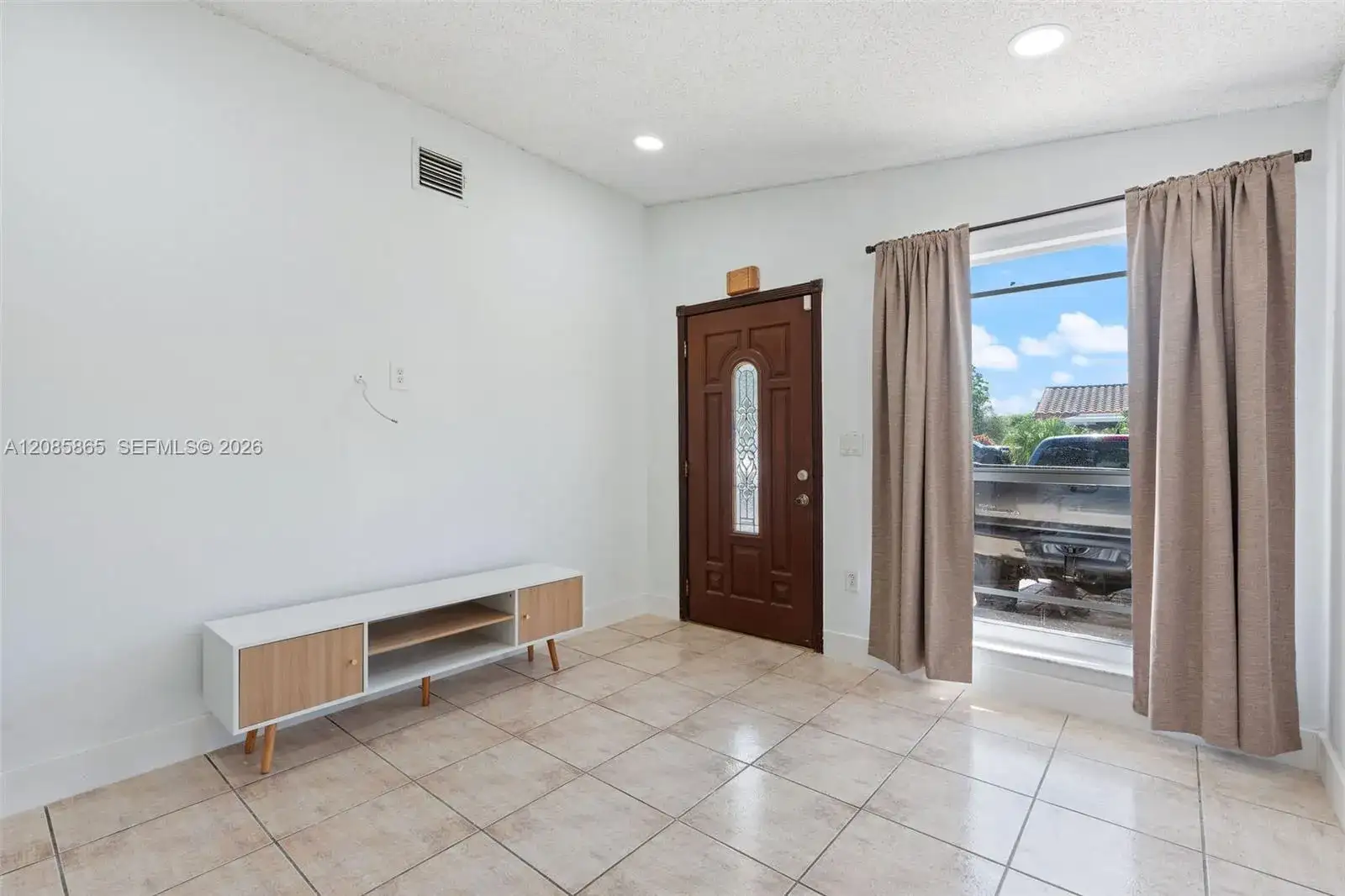 11259 NW 88th Ave, Hialeah Gardens FL 33018 photo 5
