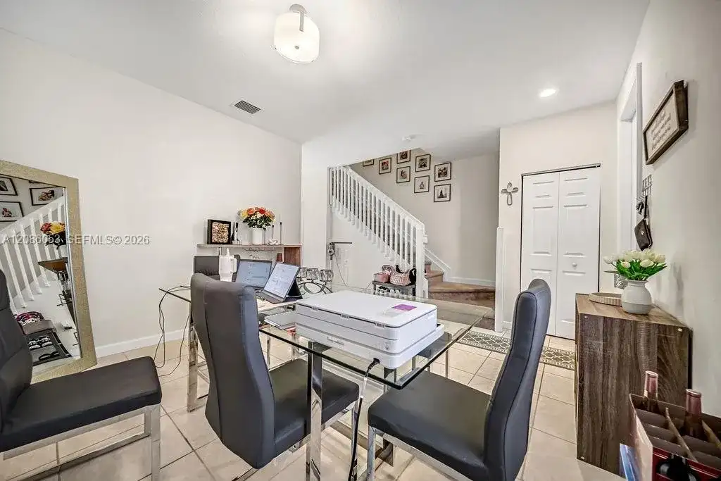 10657 W 32nd Ln, Hialeah FL 33018 photo 3