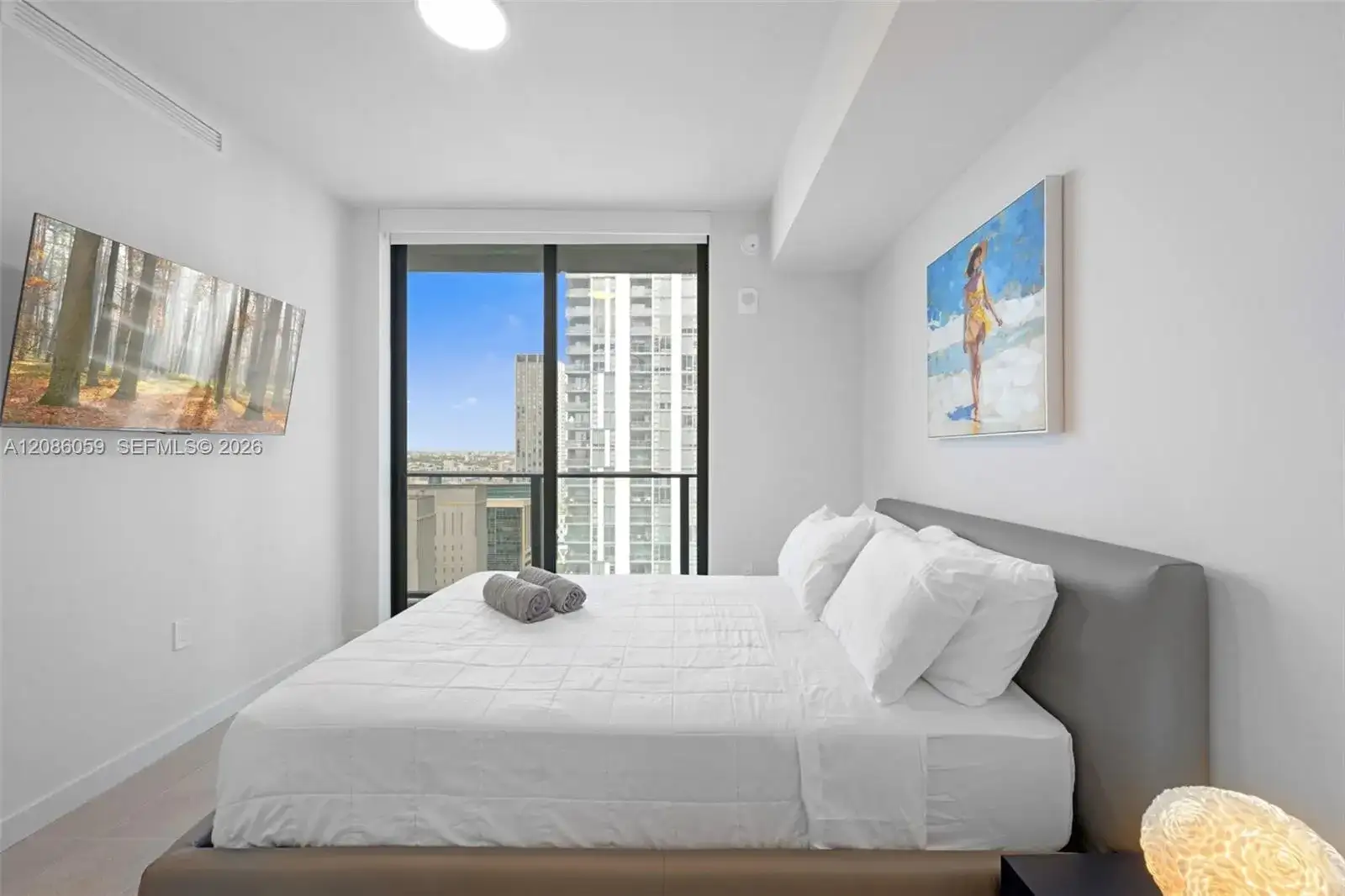 121 NE 5th St # 3006, Miami FL 33132 photo 4