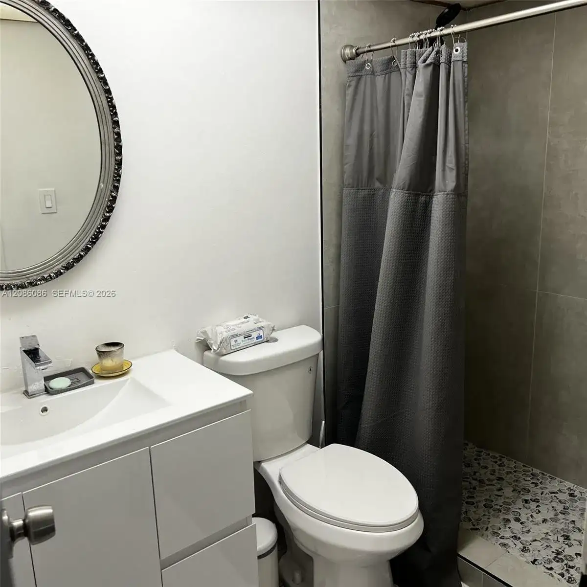 200 172nd St # 504, Sunny Isles Beach FL 33160 photo 2