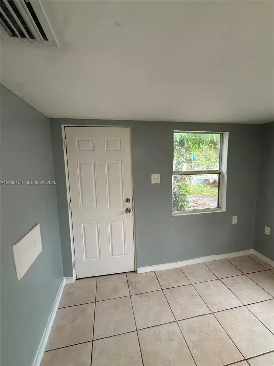 309 N 17th St, Fort Pierce FL 34950 photo 2