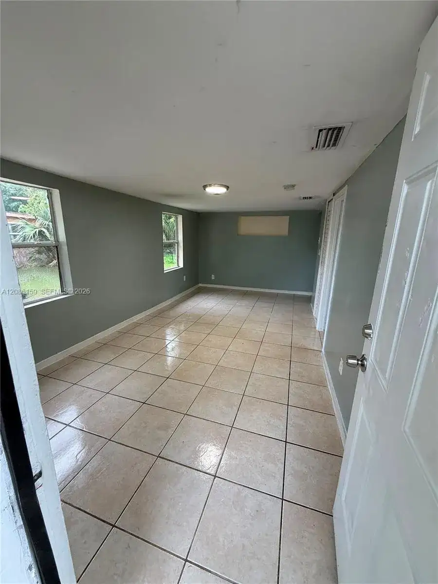 309 N 17th St, Fort Pierce FL 34950 photo 3