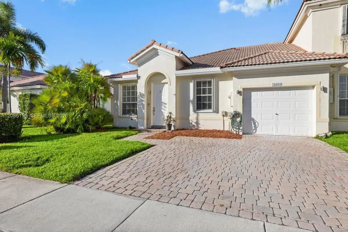 18660 SW 28th Ct, Miramar FL 33029 photo 2