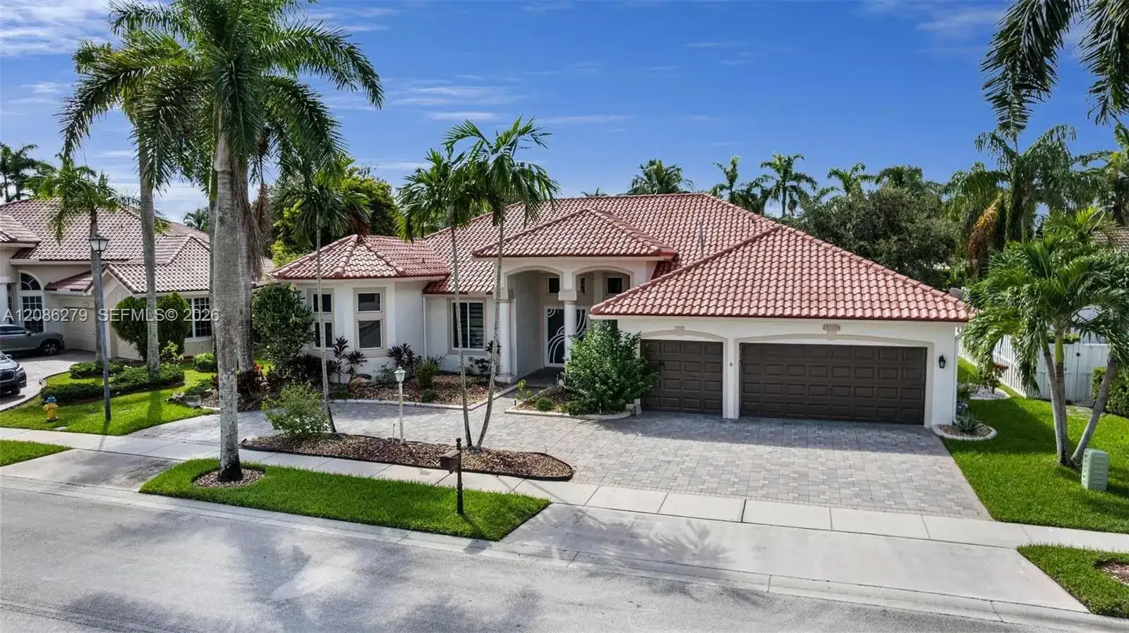 13702 NW 18th St, Pembroke Pines FL 33028 photo 2
