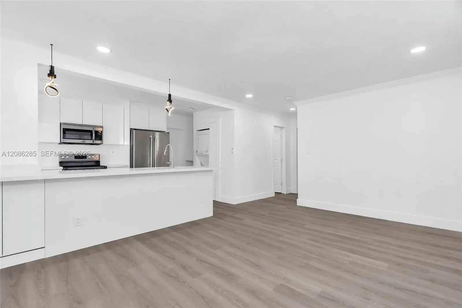 2828 NW 7th St, Fort Lauderdale FL 33311 photo 4