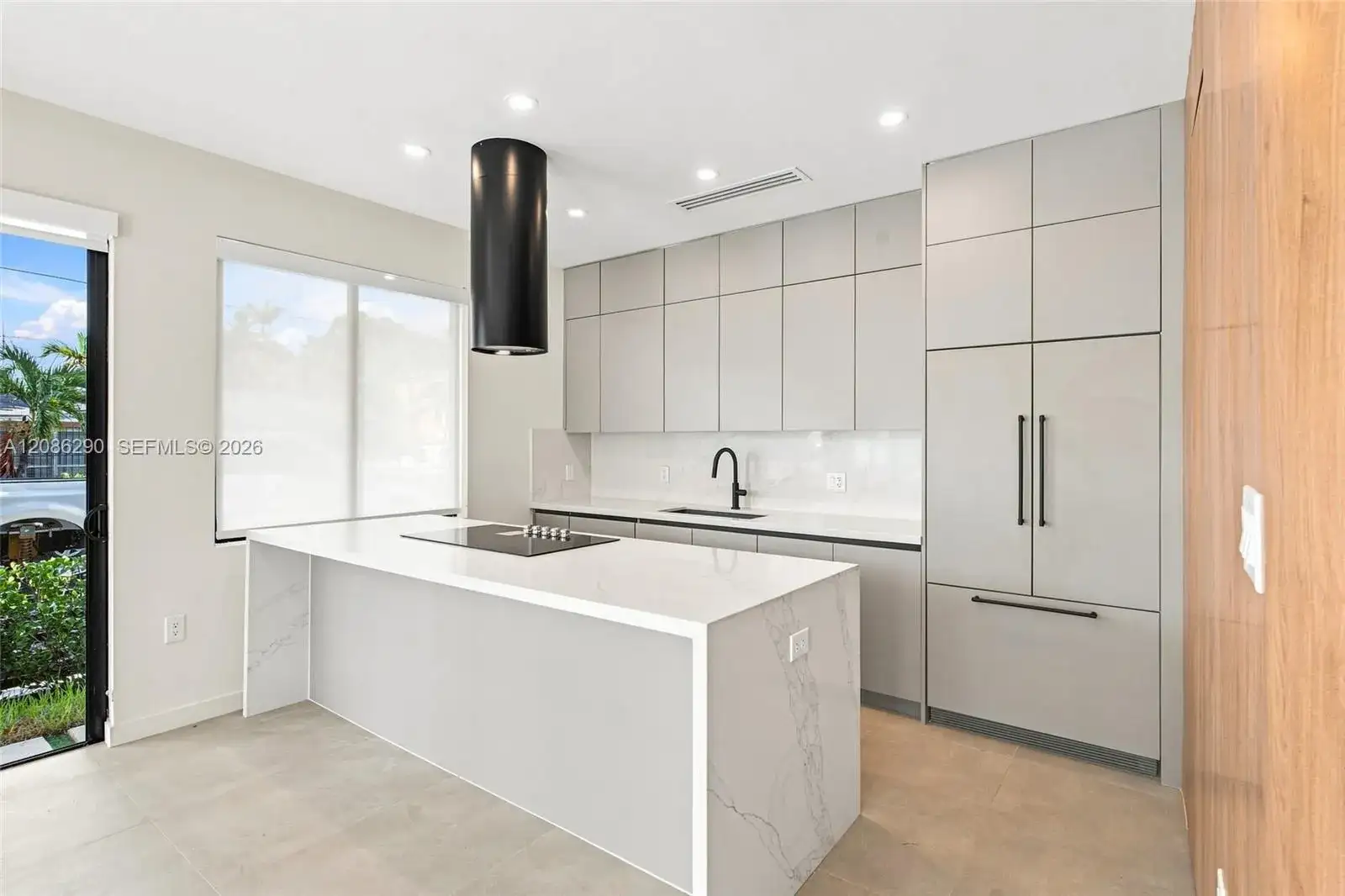 1001 SW 10 AVE, Miami FL 33130 photo 2